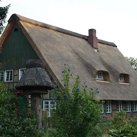 Forsthaus-Ferienhotel Am Dobrock Wingst Exterior foto